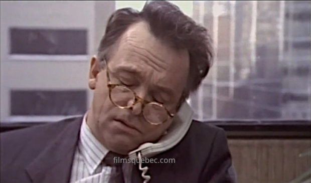 Raymond Cloutier dans le comédie "Le grand zèle" (Roger Cantin, 1992) - Capture d'écran ©filmsquebec.com